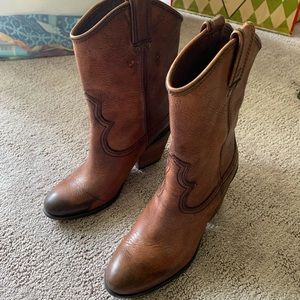 Lucky brand cowboy boots - like new